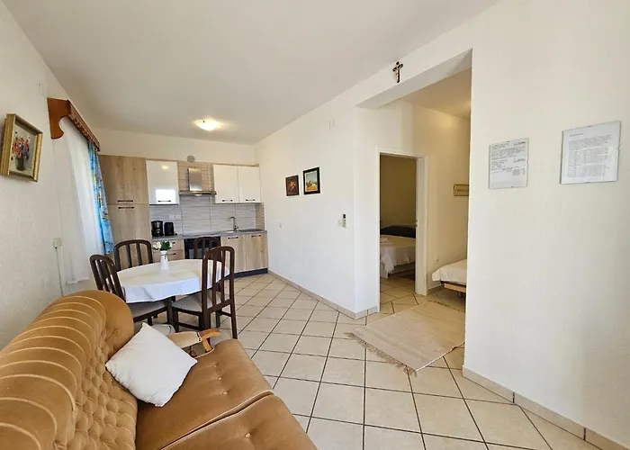Apartman Fuer 3 Personen Mit Terrasse By Interhome