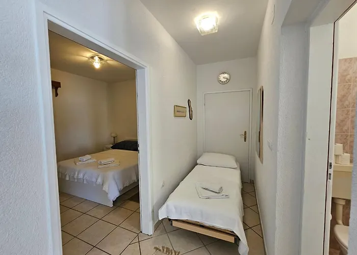 Fuer 3 Personen Mit Terrasse By Interhome Novi Vinodolski