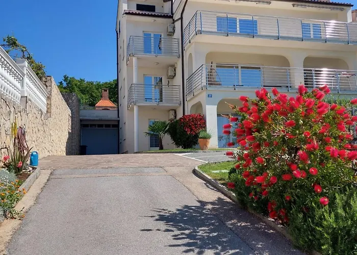 Fuer 3 Personen Mit Terrasse By Interhome Apartman *