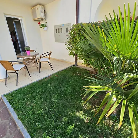 Fuer 3 Personen Mit Terrasse By Interhome Apartament Novi Vinodolski