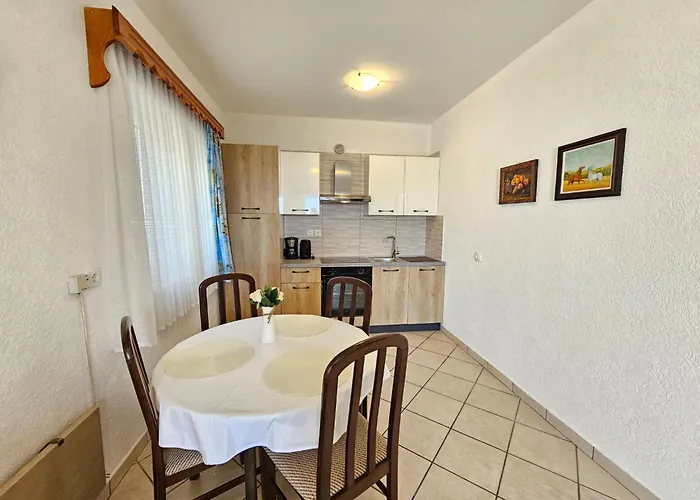 Appartamento Fuer 3 Personen Mit Terrasse By Interhome Novi Vinodolski